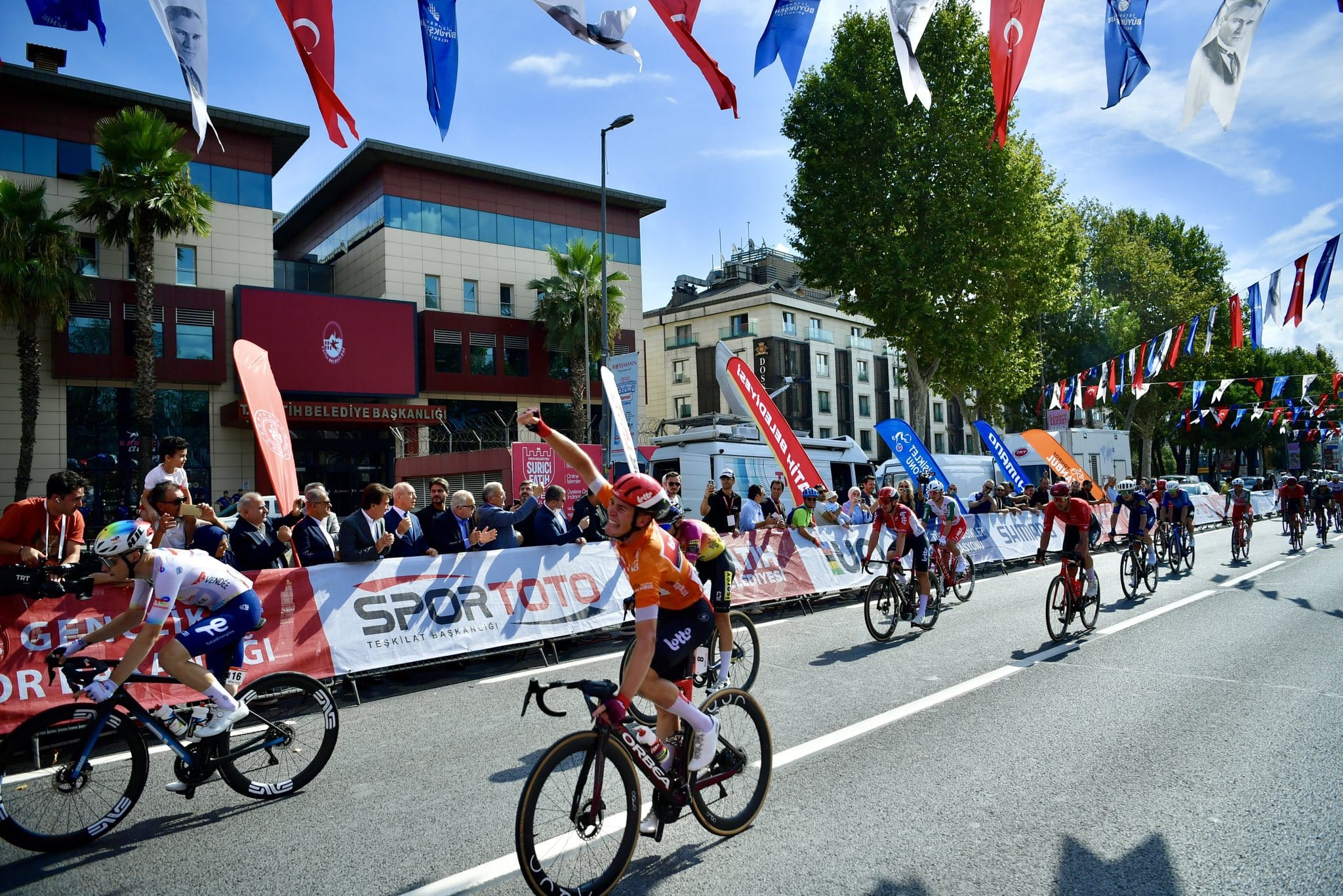 55631-55631_baskan-turan-uluslararasi-istanbul-bisiklet-t_20250907-160051-fatihbel_fotogaleri_900x530