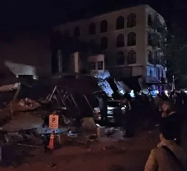 0x0-son-dakika-afad-acikladi-balikesirde-korkutan-deprem-istanbul-balikesir-ve-izmirde-de-hissedildi-1761598666882