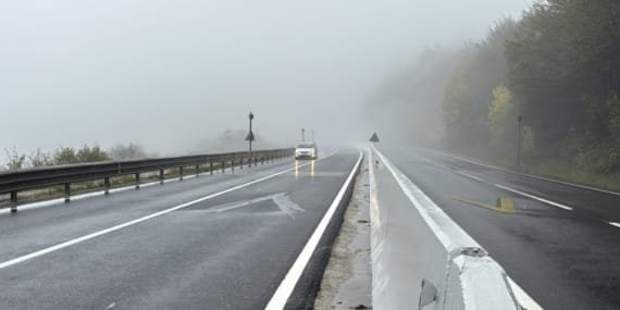 AA-20251012-39386936-39386933-BOLU_DAGINDA_SIS_VE_SAGANAK_ETKILI_OLDU