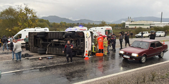 ISCI-SERVIS-MIDIBUSU-DEVRILDI-1-OLU-19_291228_media1