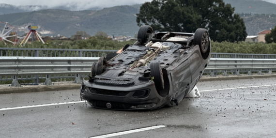 SU-BIRIKINTISINE-GIREN-OTOMOBIL-TAKLA-AT_288473_media3