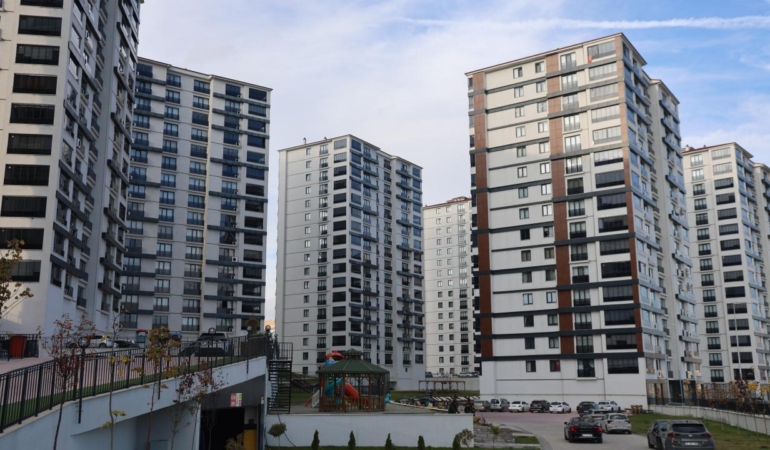 Elazığ’da Yurten-9 Sitesi Sakinlerinden 27 Bin TL’lik Aidat İsyanı!