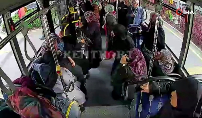 Kocaeli’de Belediye Otobüs Şoföründen Örnek Davranış: Fenalaşan Yolcuyu Hastaneye Yetiştirdi