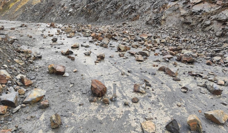 Batman Sason’u Şiddetli Yağış Vurdu: 40’tan Fazla Köy Yolu Heyelan Nedeniyle Kapandı