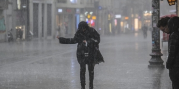 istanbul-saganak-yagis-aa-2402309