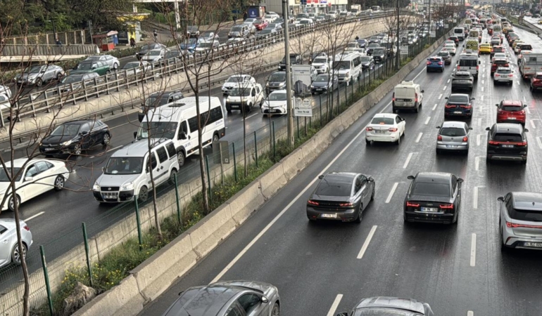 İstanbul’da 29 Ekim Cumhuriyet Bayramı Töreni Nedeniyle Vatan Caddesi ve Çevresi Trafiğe Kapanıyor