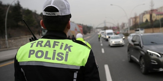 trafik-polisi-aa-1826896