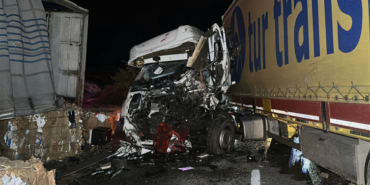 EDIRNEDE-2-TIR-VE-3-OTOMOBILIN-KARISTIG_295475_media1