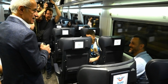 Ulaştırma ve Altyapı Bakanı Abdulkadir Uraloğlu - öğretmen