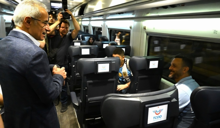 24 Kasım’a özel: Öğretmenlere tren bileti %50 indirimli!