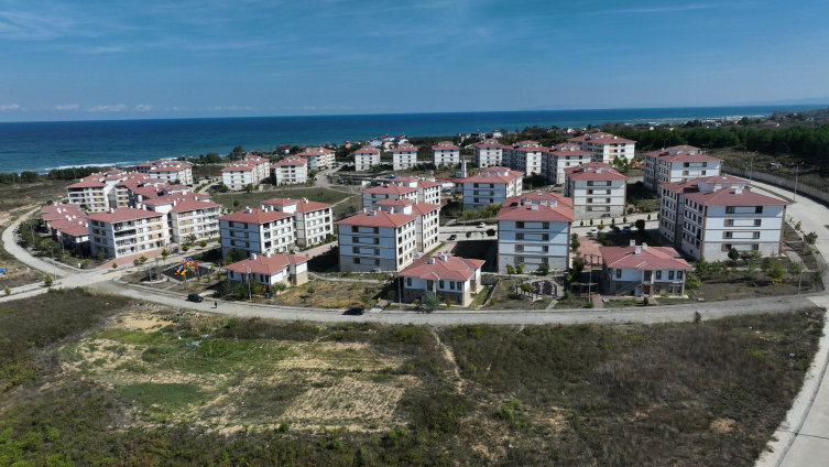 Sakarya TOKİ’de Yeni Yuvalarına Kavuşanlar Mutluluğunu Anlattı!