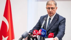 baskan-cemil-tugaydan-kurultay-davasi-yorumu