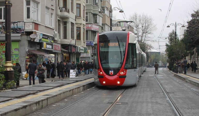 İstanbul Maratonu T1 Tramvay Hattını Kısmen Durduracak: Pazar Günü Kabataş-Beyazıt Arası Sefer Yok!