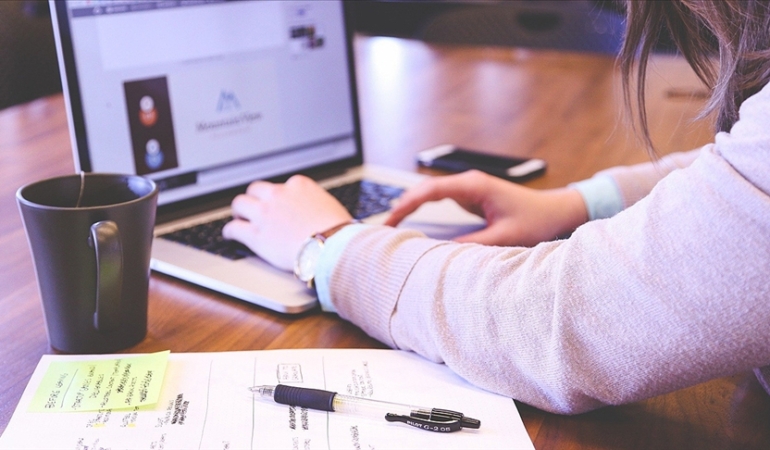 Çalışma Hayatında Devrim Gibi Düzenleme: Esnek Çalışma ve Gençlere Maaş Desteği Geliyor