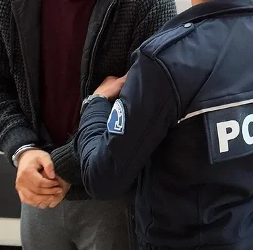 0x0-son-dakika-borsa-istanbulda-manipulasyon-operasyonu-gokhan-gonul-ve-aref-ghafouri-gozaltinda-1764663642641