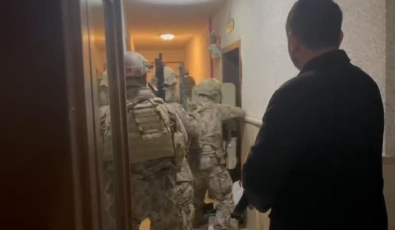 Ankara’da Şafak Operasyonu! Özel Harekât Destekli Baskında Çete Lideri A.A. Yakalandı