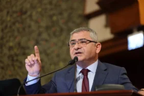 ibb-meclis-toplantisi-gundem-disi-konusmalarl-18629698_amp