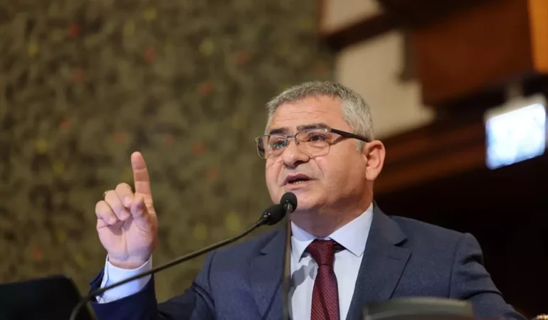 AK Partili Aksu’dan CHP’nin “Trafikten İBB sorumlu değil” açıklamasına sert tepki!