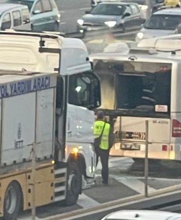 metrobus-yangin