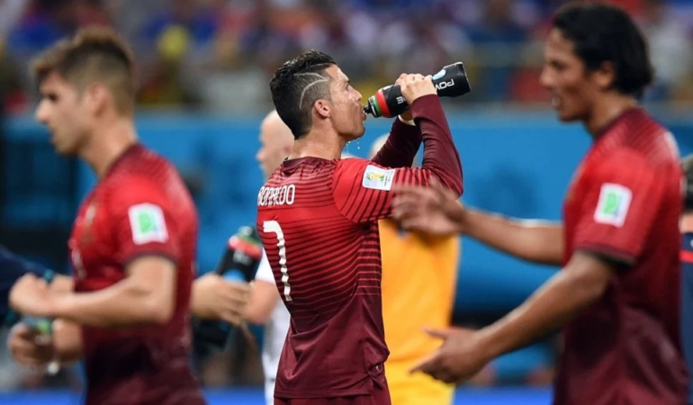 FIFA’dan Futbolun Doğasını Değiştirecek Karar: Maçlar 4 “Çeyreğe” Bölünüyor!