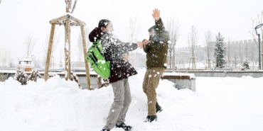 Yoğun Kar Yağışı Eğitimi Vurdu — Hangi İllerde Okullar Tatil Edildi?