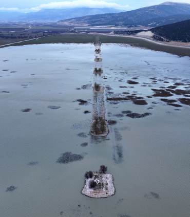 AA-20260208-40492446-40492439-YAZ_AYLARINDA_KURUYAN_AVLAN_GOLU_YAGISLARIN_ARDINDAN_YENIDEN_SU_TUTTU