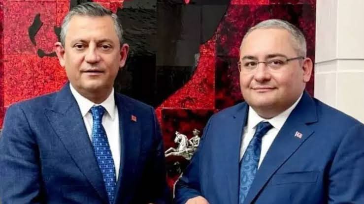Özgür Özel’in Mesut Özarslan’a gönderdiği mesajlar ortaya çıktı