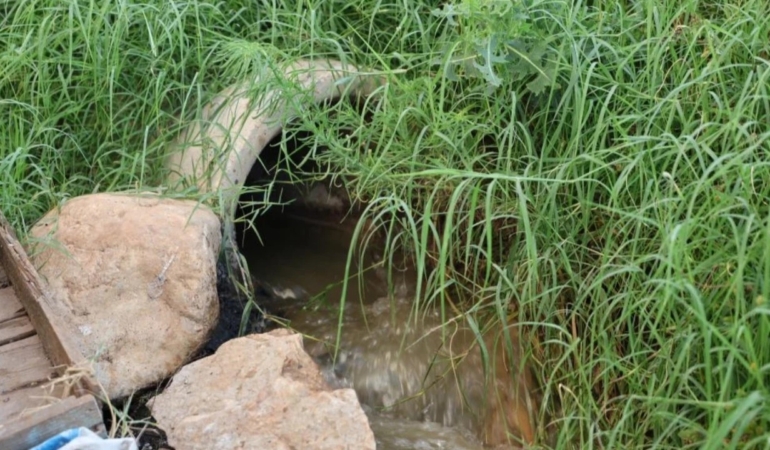 Kozan’da 10 Gündür Süren Lağımlı Çile: Belediye “Araç Yok” Diyerek Müdahale Etmiyor
