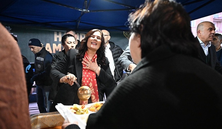 Aydın’da Gönül Sofraları Söke’de Kuruldu: Başkan Çerçioğlu Binlerce Vatandaşla İftar Yaptı