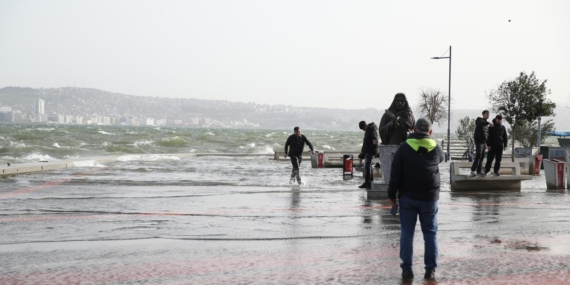 izmir-deniz-aa-2438497