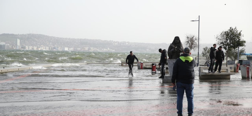 izmir-deniz-aa-2438497