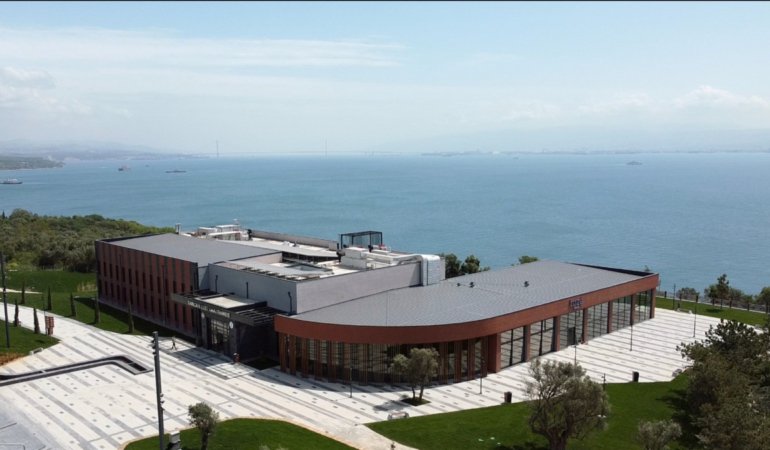 Kocaeli Darıca’nın “gizli” hazinesi: Körfez manzaralı kütüphanede ders çalışma keyfi