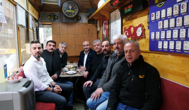 AK Parti Eskişehir İl Başkanı Gürhan Albayrak’tan taksici esnafına ziyaret