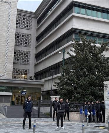 Bursa Büyükşehir Belediye Başkanı Mustafa Bozbey gözaltına alındı