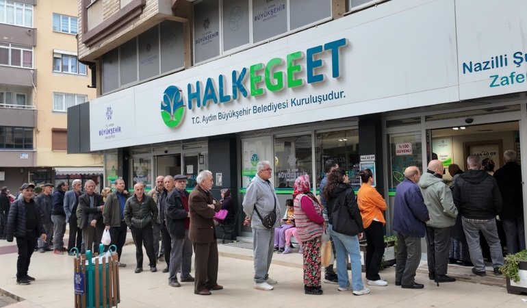 Başkan Çerçioğlu’ndan Ramazan Bayramı Öncesi Halk Ege Et Şubelerinde İndirim