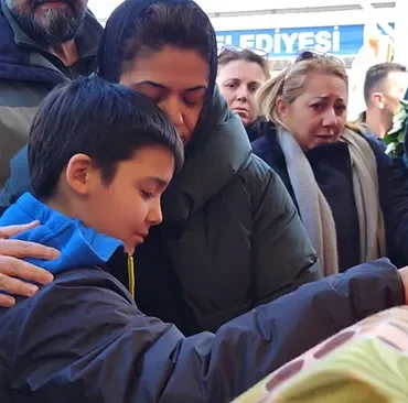 Fatma Nur Çelik öğretmene son veda! Cenaze töreninde gözyaşları sel oldu!