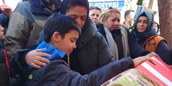 Fatma Nur Çelik öğretmene son veda! Cenaze töreninde gözyaşları sel oldu!