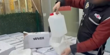 İstanbul'daki sahte içki operasyonlarında 28 bin 168 litre etil ve metil alkol ele geçirildi