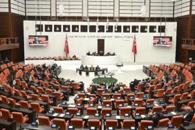 Sosyal medya ve doğum izni düzenlemesi Meclis'e sunuldu