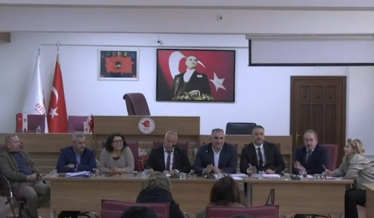 EFELER BELEDİYESİ’NDE İHALE DEĞİL “SİYASİ BASKI” MASASI: “ÖNÜMÜZ SEÇİM” TEHDİDİ!