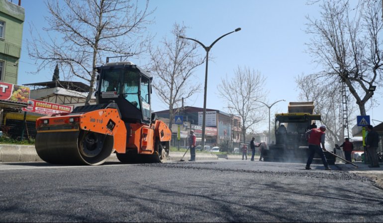 Kahramanmaraş’ta Asfalt Mesaisi Sürüyor