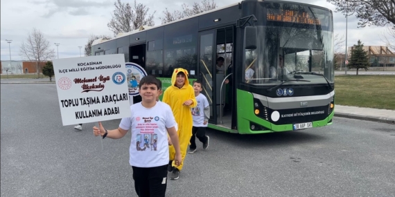 buyuksehir-ulasim-as-ile-‘nezaket-yolda-kalmasin-projesini-hayata-gecirdi-48