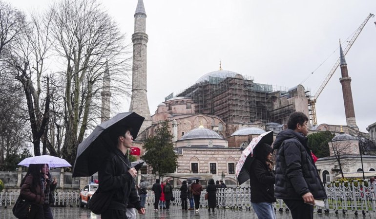 Meteoroloji Uyardı: İstanbul’da Akşam Saatlerinde Yağmur Bekleniyor