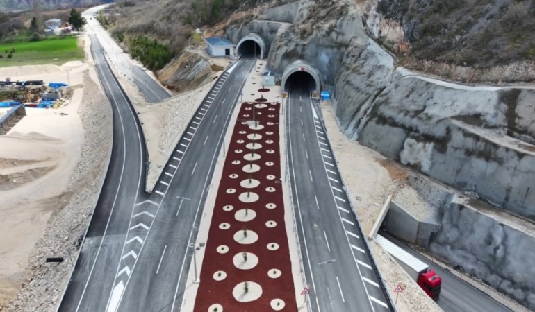 30-dakikalik-yol-15-dakikaya-dusecek