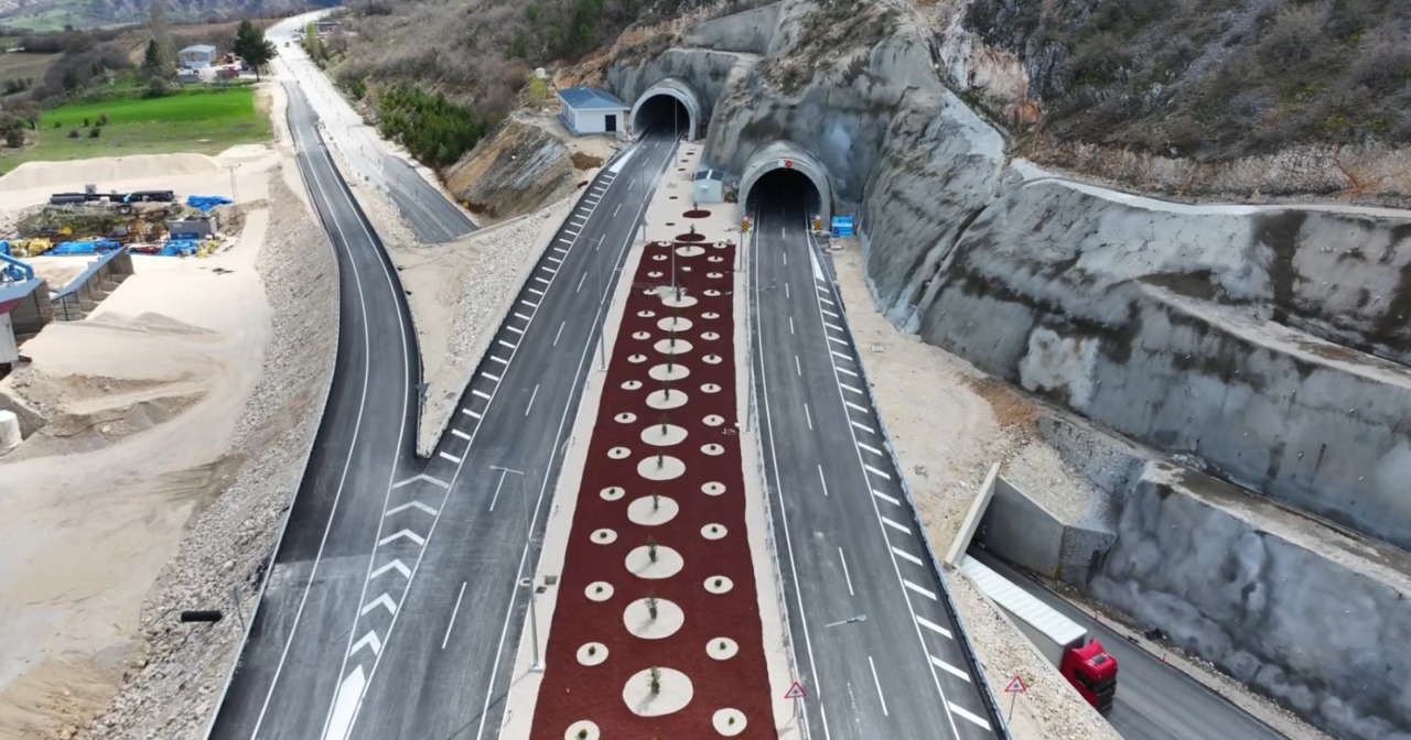 30-dakikalik-yol-15-dakikaya-dusecek