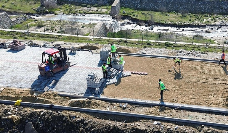 Aydın Büyükşehir’den Buharkent’te yol yapım çalışması