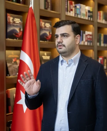 ak-parti-genel-sekreteri-inandan-cemil-tugaya-hizmet-elestirisi