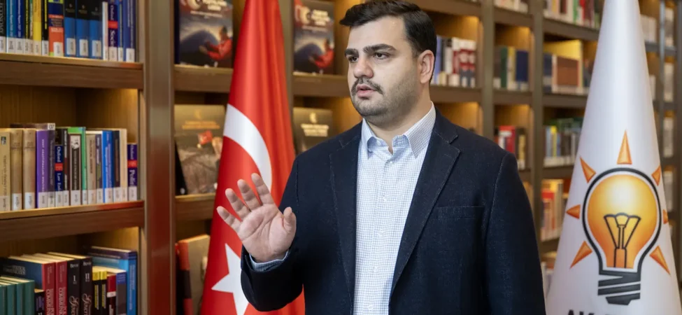 ak-parti-genel-sekreteri-inandan-cemil-tugaya-hizmet-elestirisi
