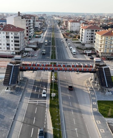 aksaray-belediyesinden-anlamli-yatirim-gazzeli-sehitler-yaya-ust-gecidi-acildi