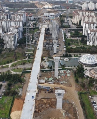 İSTANBUL'UN TRAFİK YÜKÜNÜ SIRTLAYACAK DEV PROJEDE SONA DOĞRU NAKKAŞ-BAŞAKŞEHİR OTOYOLU HAVADAN GÖRÜNTÜLENDİ